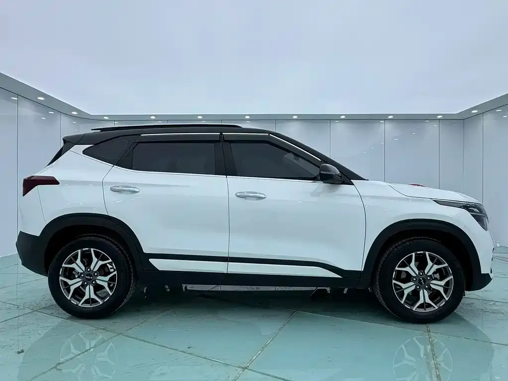Kia KX3 2021 из CN, фото 9