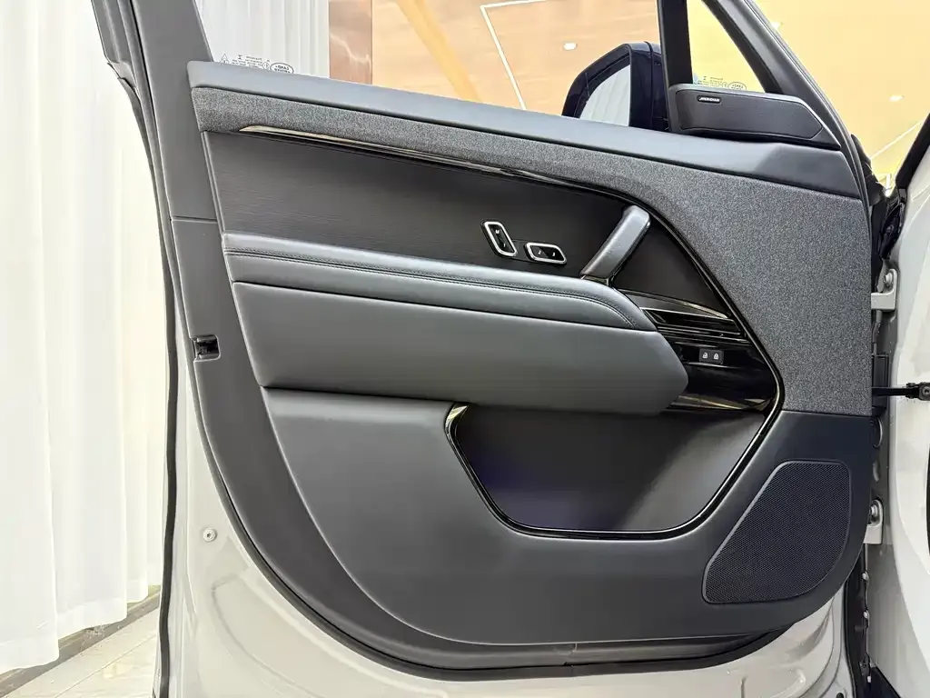 Land Rover Sport 2023 из CN, фото 3