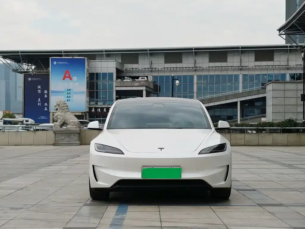 Tesla Model 3 — фото 2
