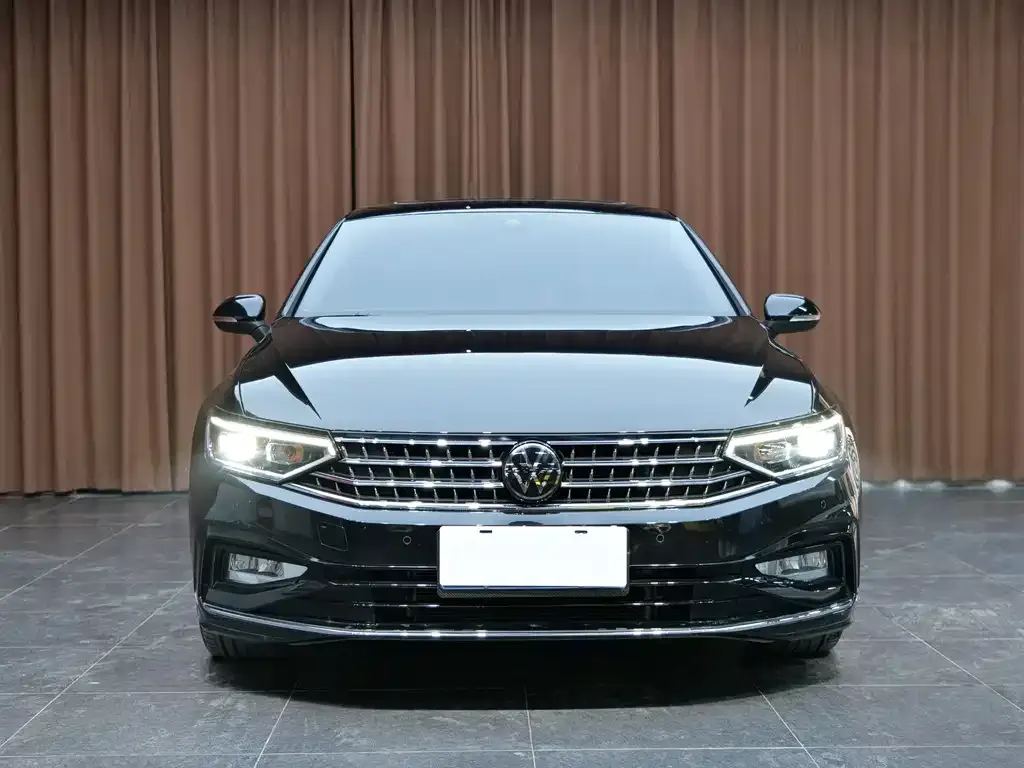 Volkswagen Magotan 2023 из CN, фото 2