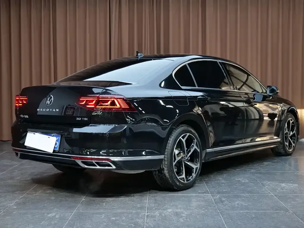 Volkswagen Magotan 2023 из CN, фото 4