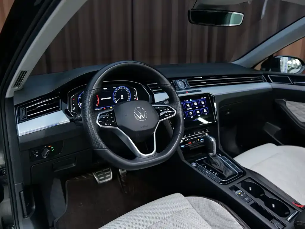Volkswagen Magotan 2023 из CN, фото 8