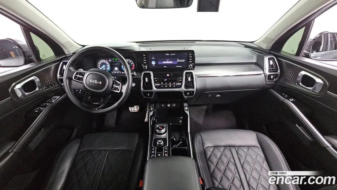 Kia Sorento — фото 7