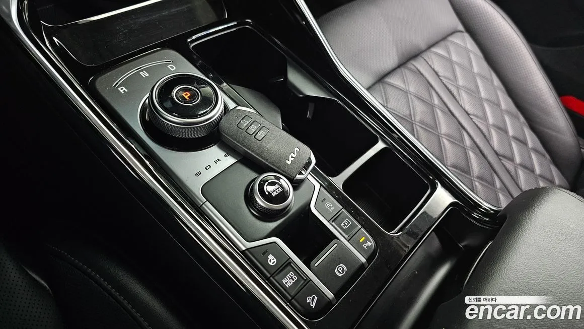 Kia Sorento — фото 9
