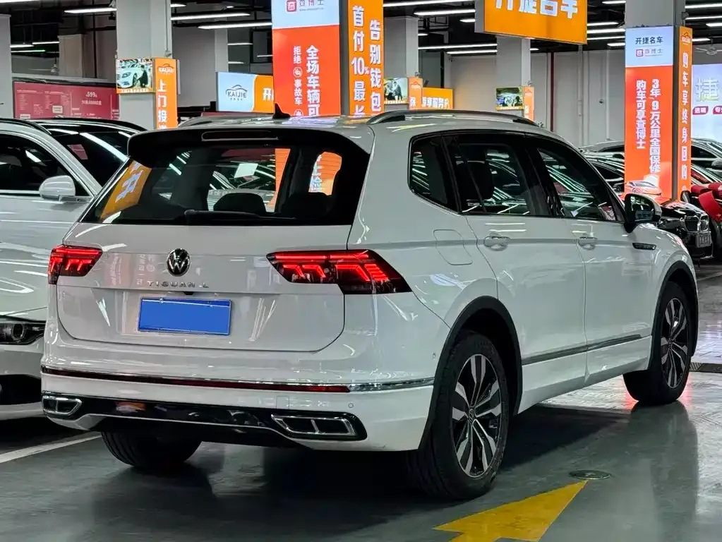 Volkswagen Tiguan L 2022 из CN, фото 2