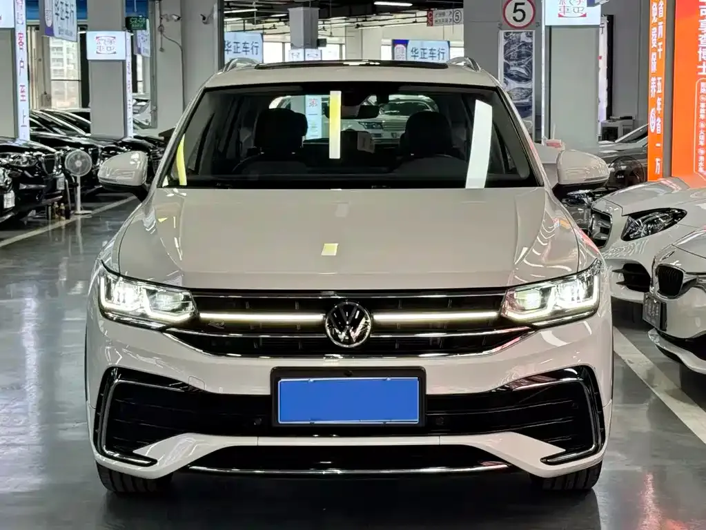 Volkswagen Tiguan L 2022 из CN, фото 3