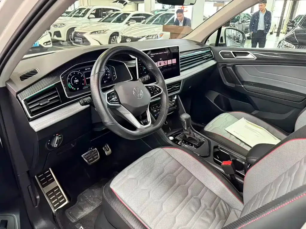 Volkswagen Tiguan L 2022 из CN, фото 4