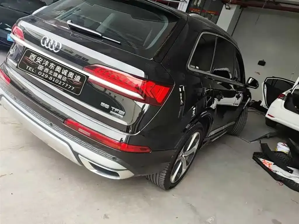 Audi Q7 — фото 3