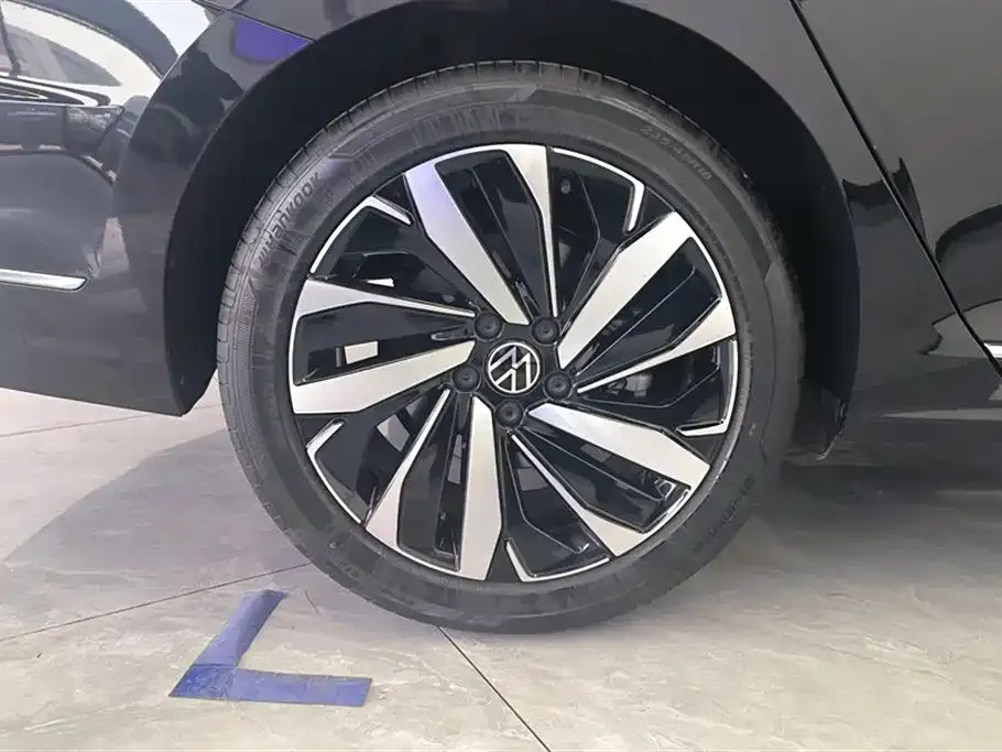 Volkswagen Passat 2024 из CN, фото 6