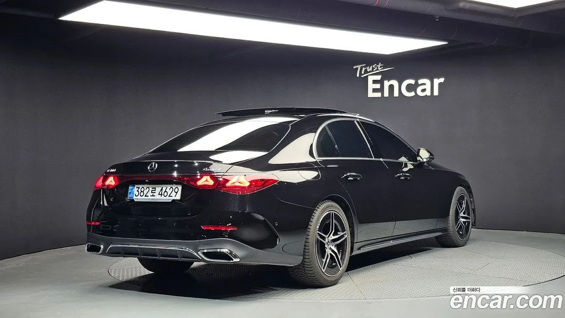 Mercedes-Benz E-Class 2024 из KR, фото 2