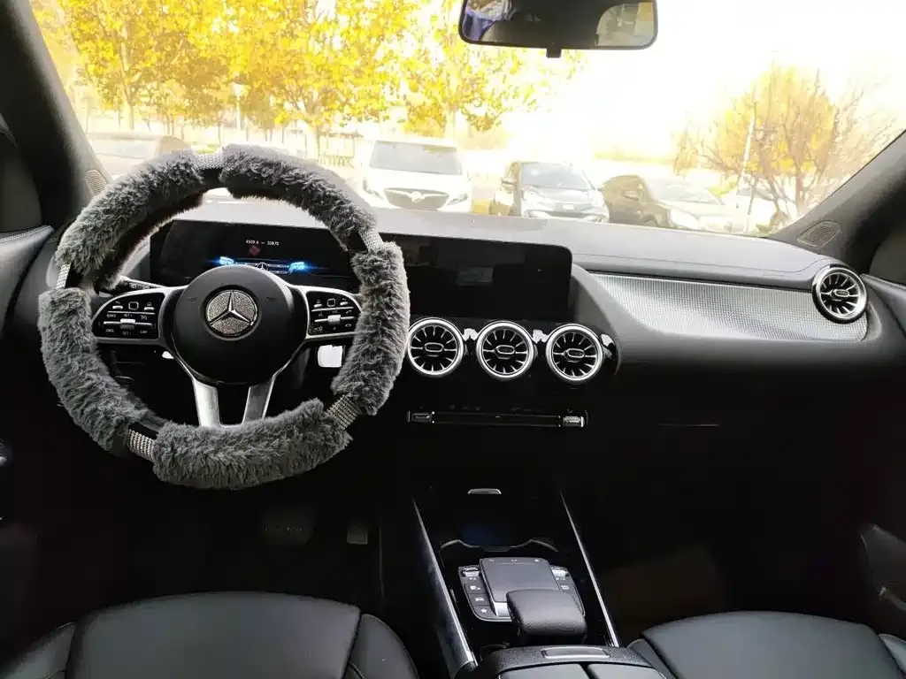 Mercedes-Benz GLA — фото 7