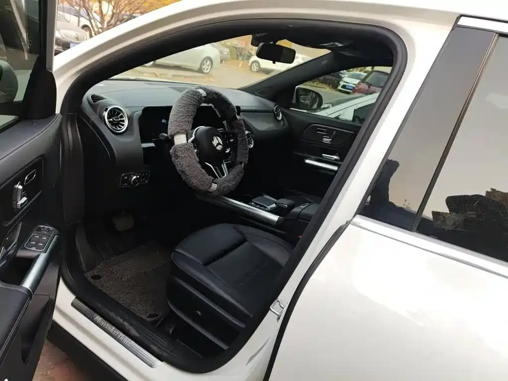 Mercedes-Benz GLA — фото 8