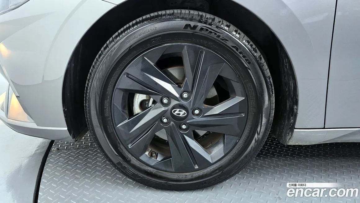 Hyundai AVANTE — фото 5