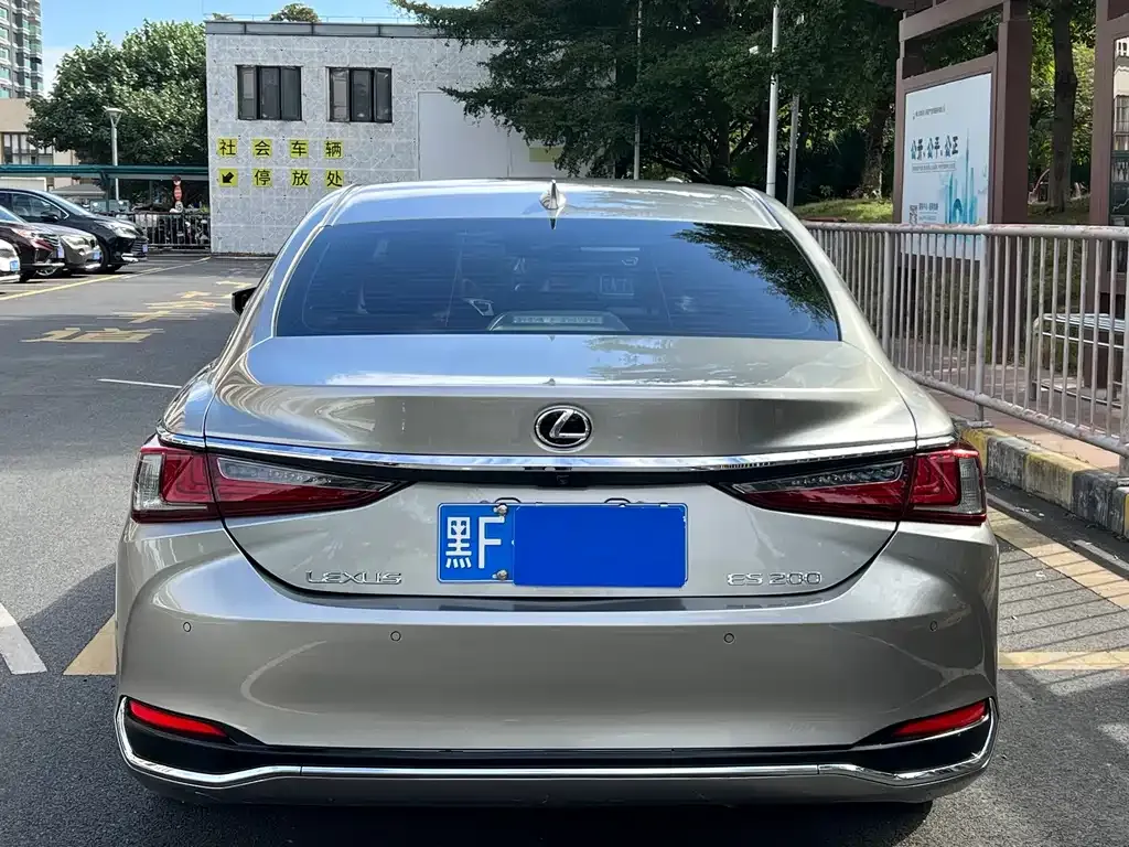Lexus ES 2021 из CN, фото 5