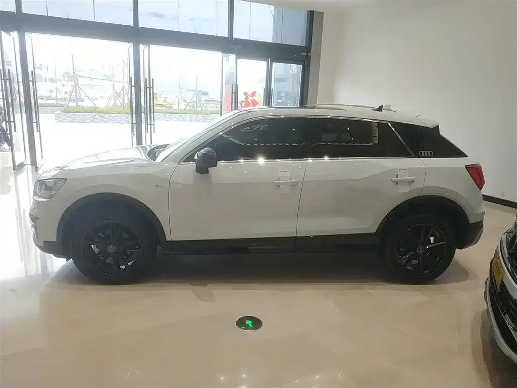 Audi Q2L 2021 из CN, фото 5