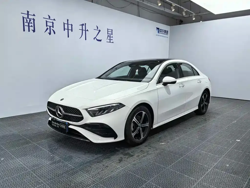 Mercedes-Benz A-Class — фото 1