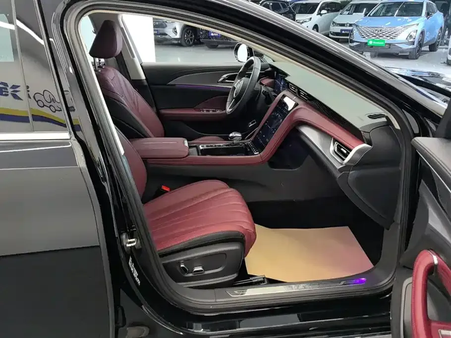 Hongqi H5 2024 из CN, фото 8