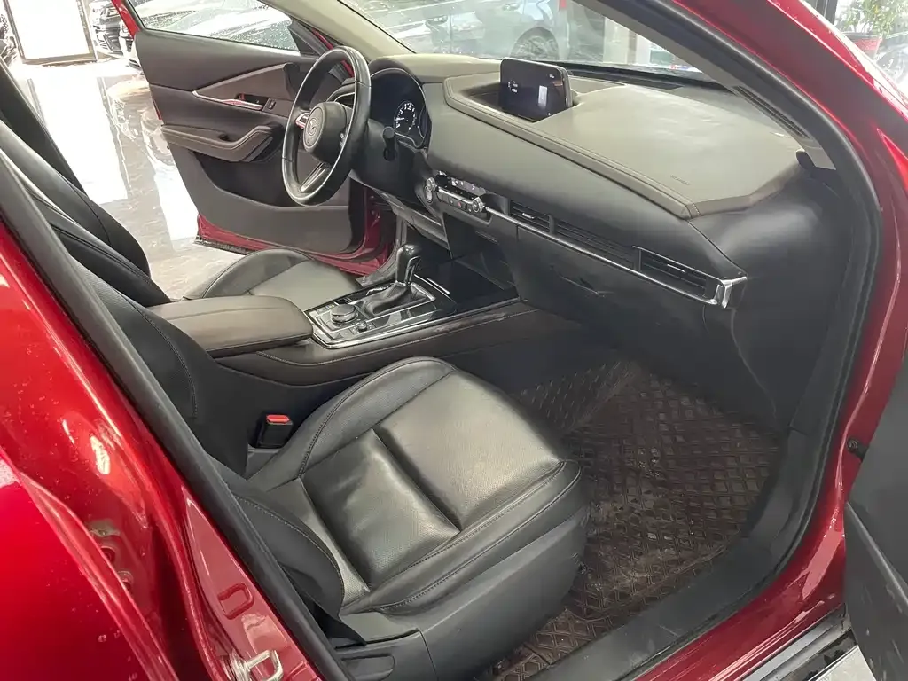 Mazda CX-30 2021 из CN, фото 7