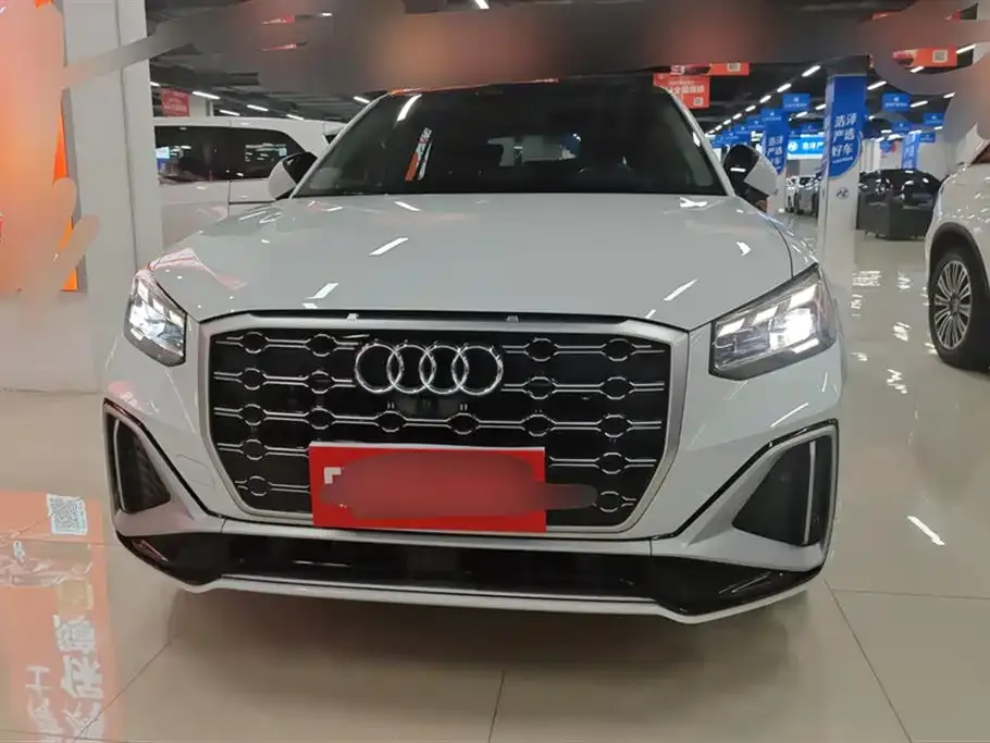 Audi Q2L 2023 из CN, фото 2