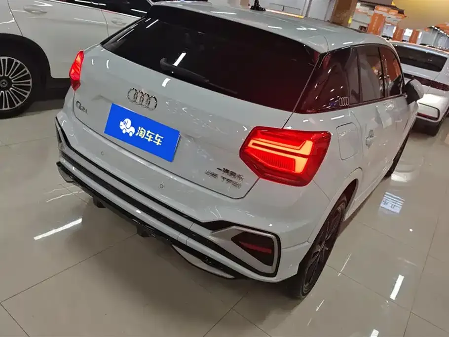 Audi Q2L 2023 из CN, фото 3