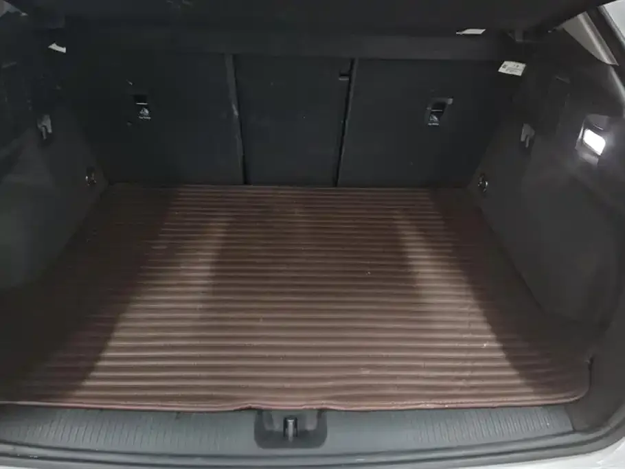 Audi Q2L 2023 из CN, фото 4