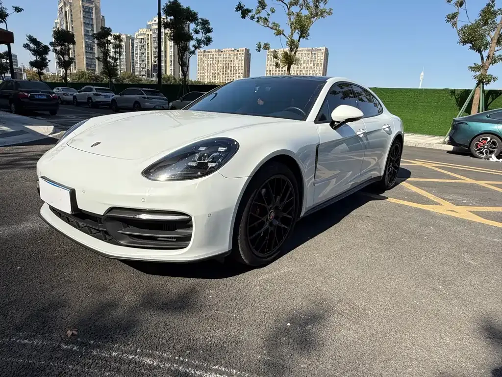 Porsche Panamera 2022 из CN, фото 1