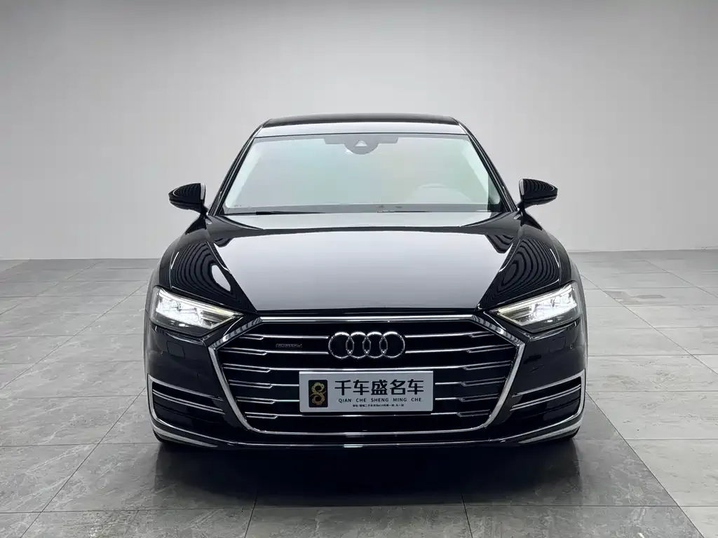 Audi A8 2022 из CN, фото 2