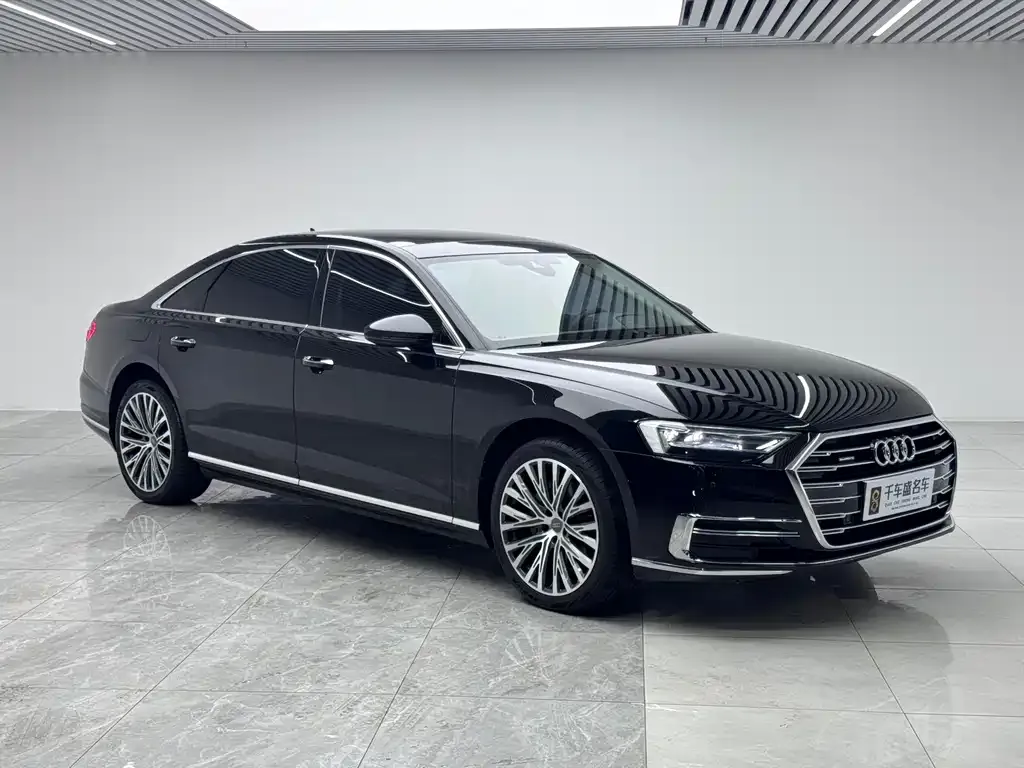 Audi A8 2022 из CN, фото 3
