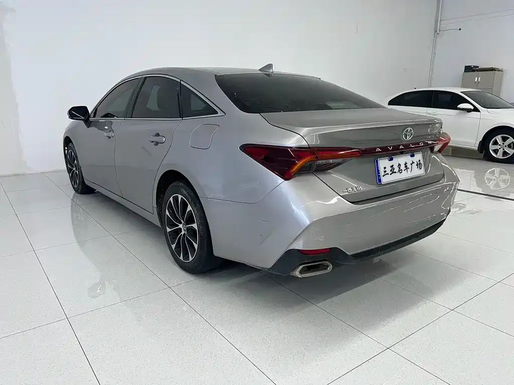 Toyota Avalon 2023 из CN, фото 4