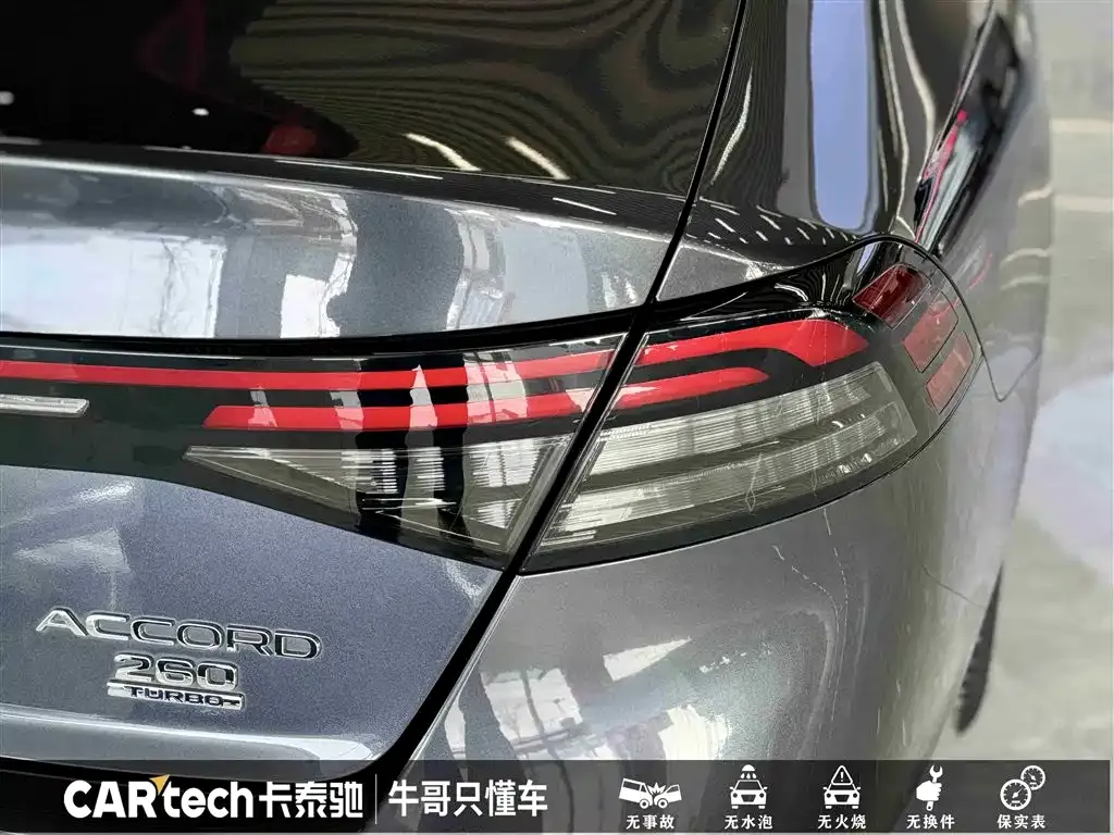 Honda Accord — фото 10