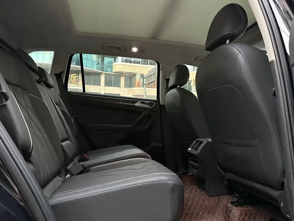 Volkswagen Tiguan L 2021 из CN, фото 5