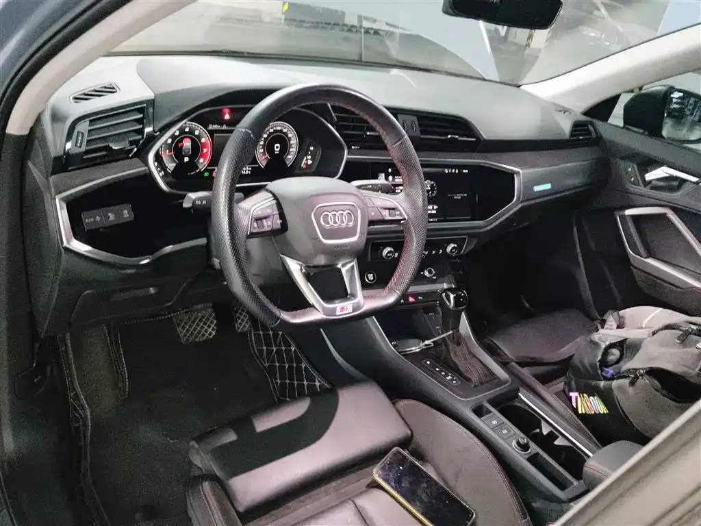 Audi Q3 Sportback — фото 10