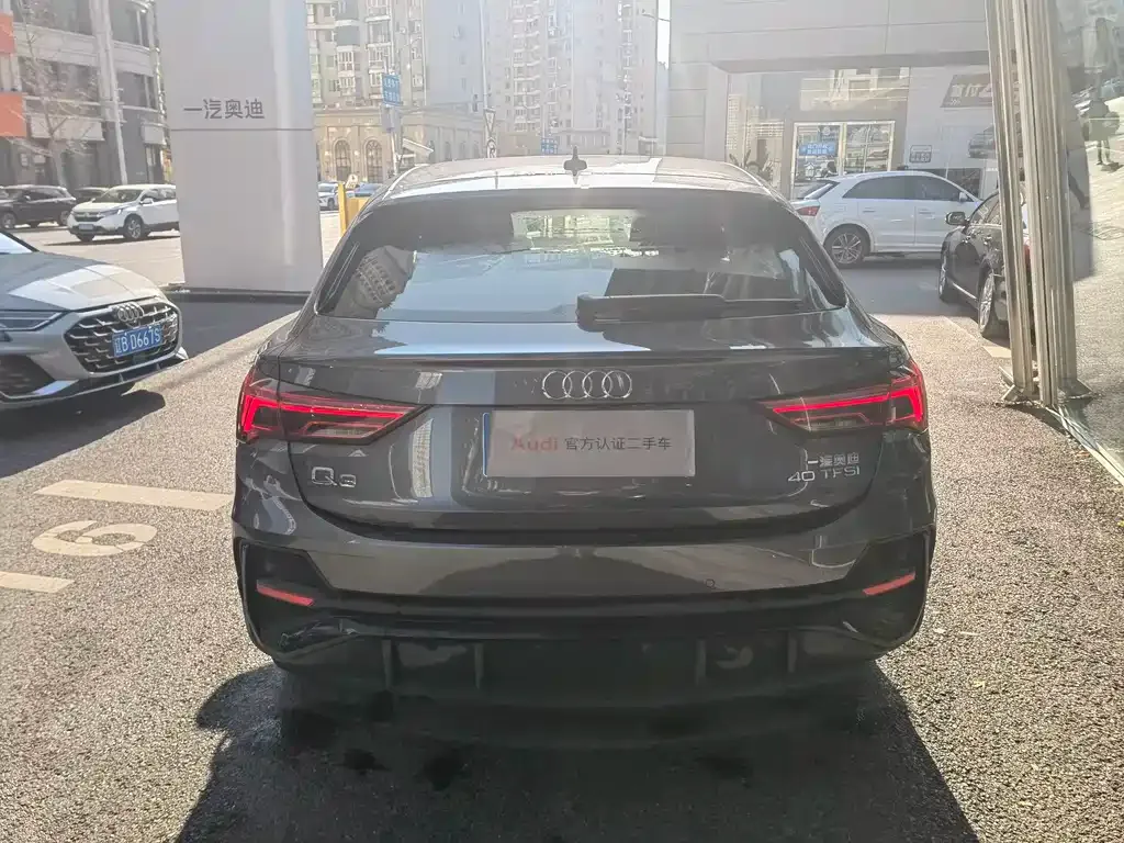 Audi Q3 Sportback — фото 7