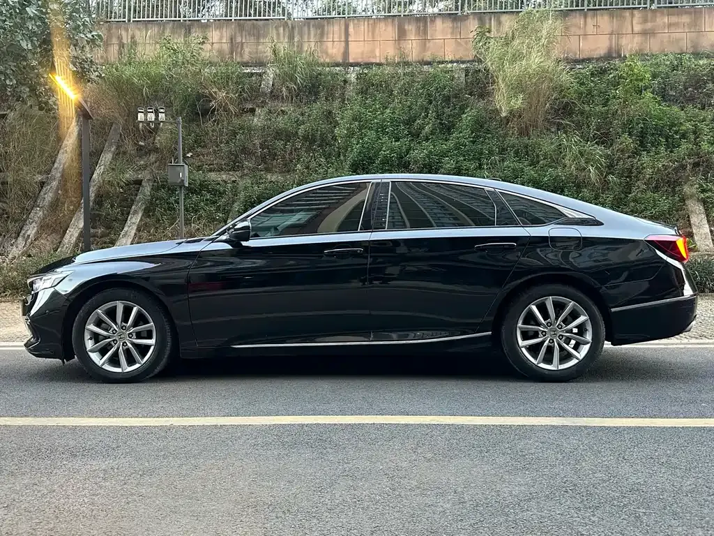 Honda Accord 2022 из CN, фото 8