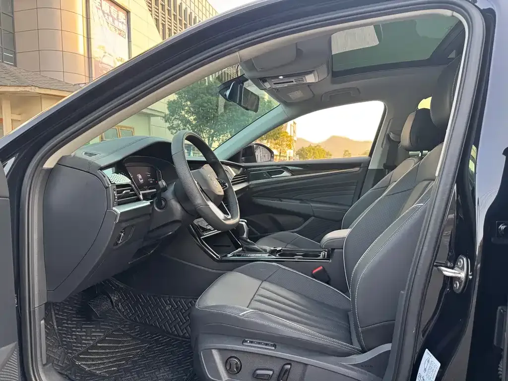 Volkswagen Passat — фото 10