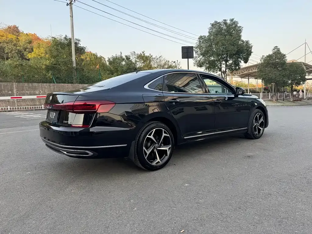 Volkswagen Passat — фото 5