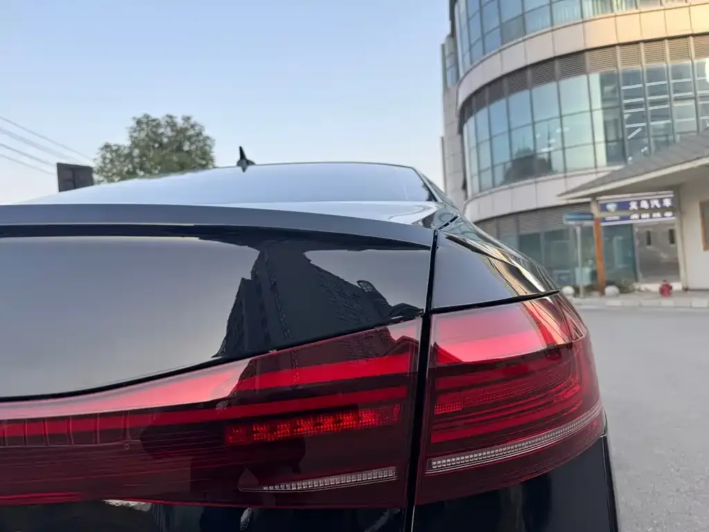 Volkswagen Passat — фото 6