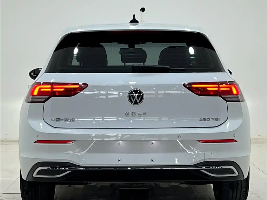 Volkswagen Golf 2022 из CN, фото 8