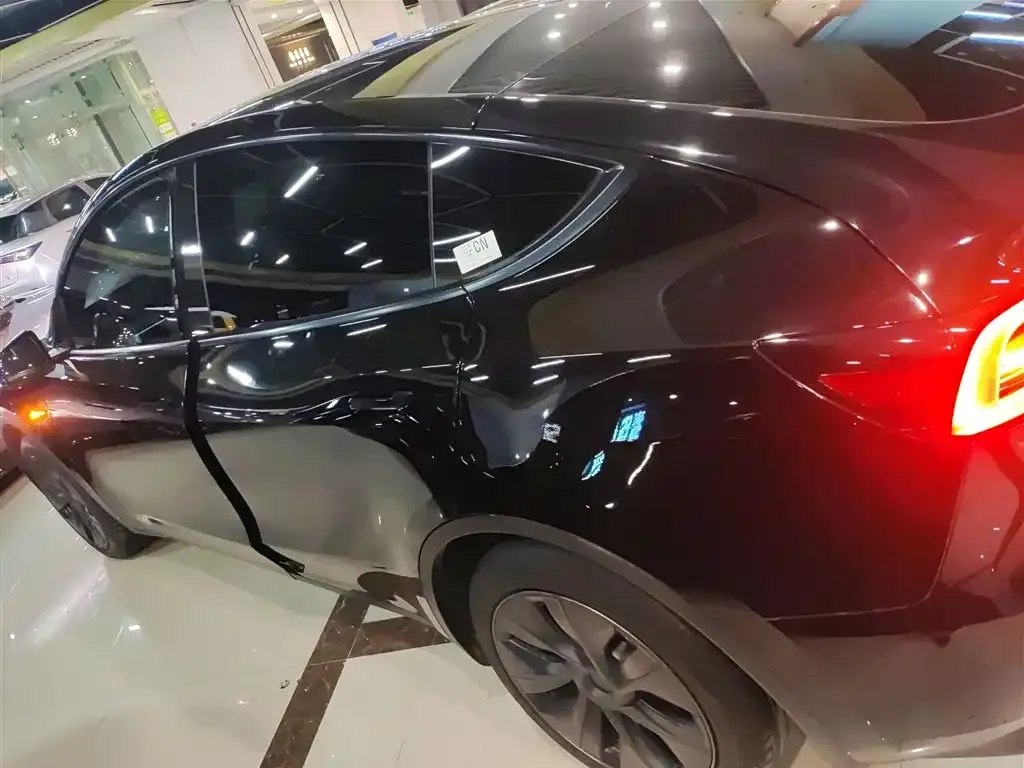 Tesla Model Y 2023 из CN, фото 5