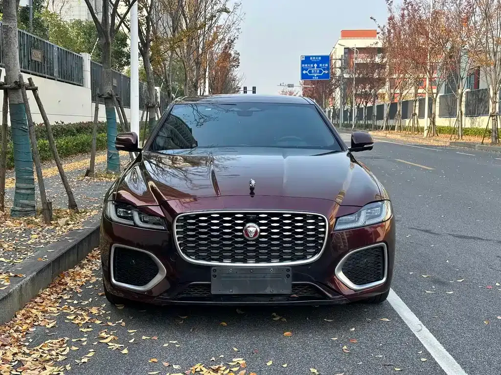 Jaguar XFL — фото 2