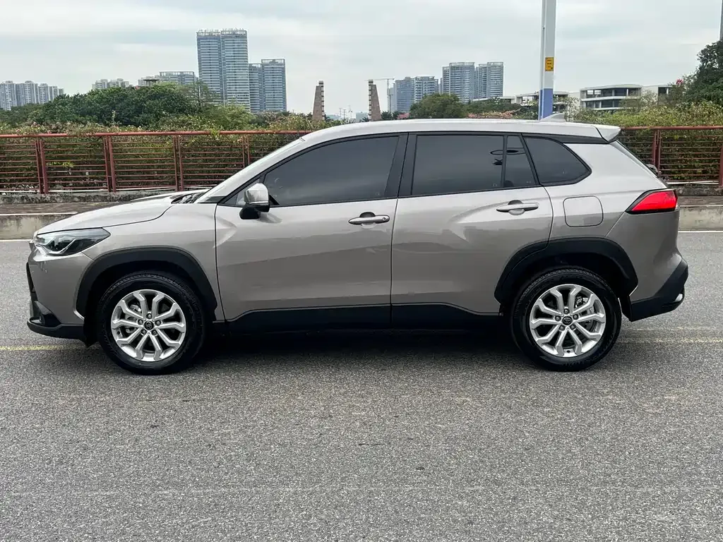 Toyota Frontlander 2024 из CN, фото 8