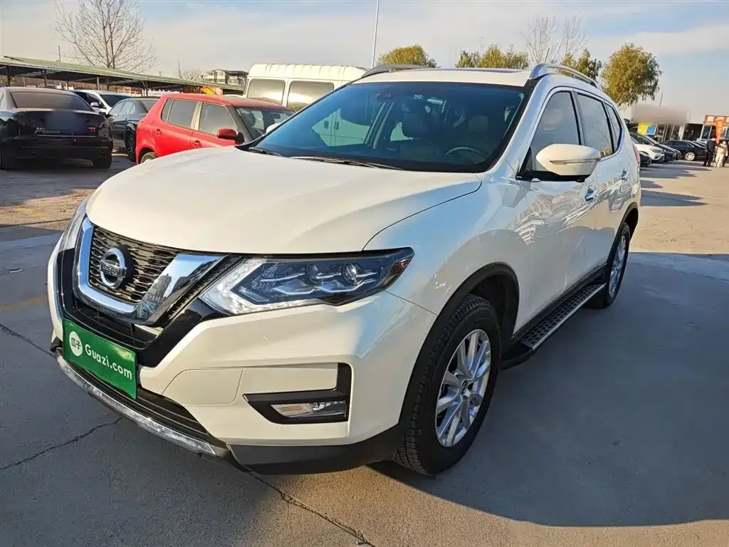 Nissan X-Trail 2023 из CN, фото 1