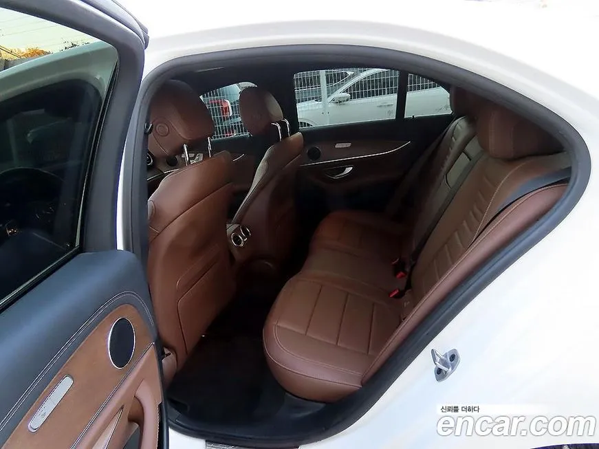 Mercedes-Benz E-Class 2021 из KR, фото 6