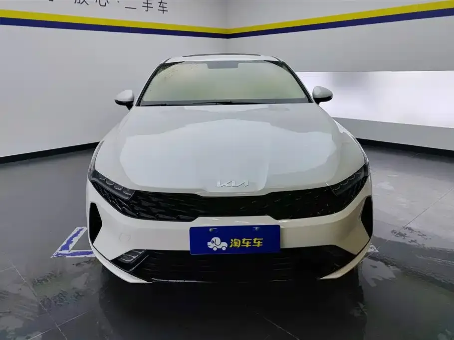 Kia K5 2024 из CN, фото 2