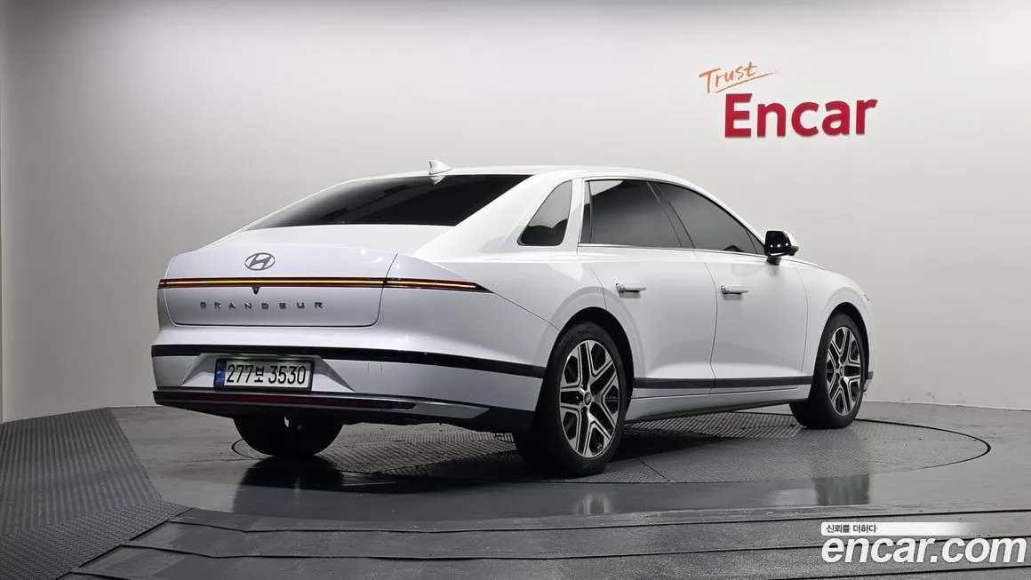 Hyundai Grandeur — фото 2