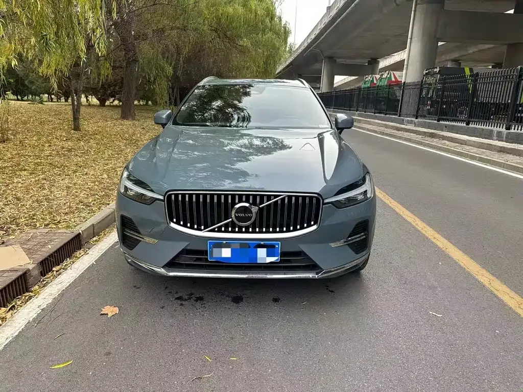 Volvo XC60 2023 из CN, фото 2