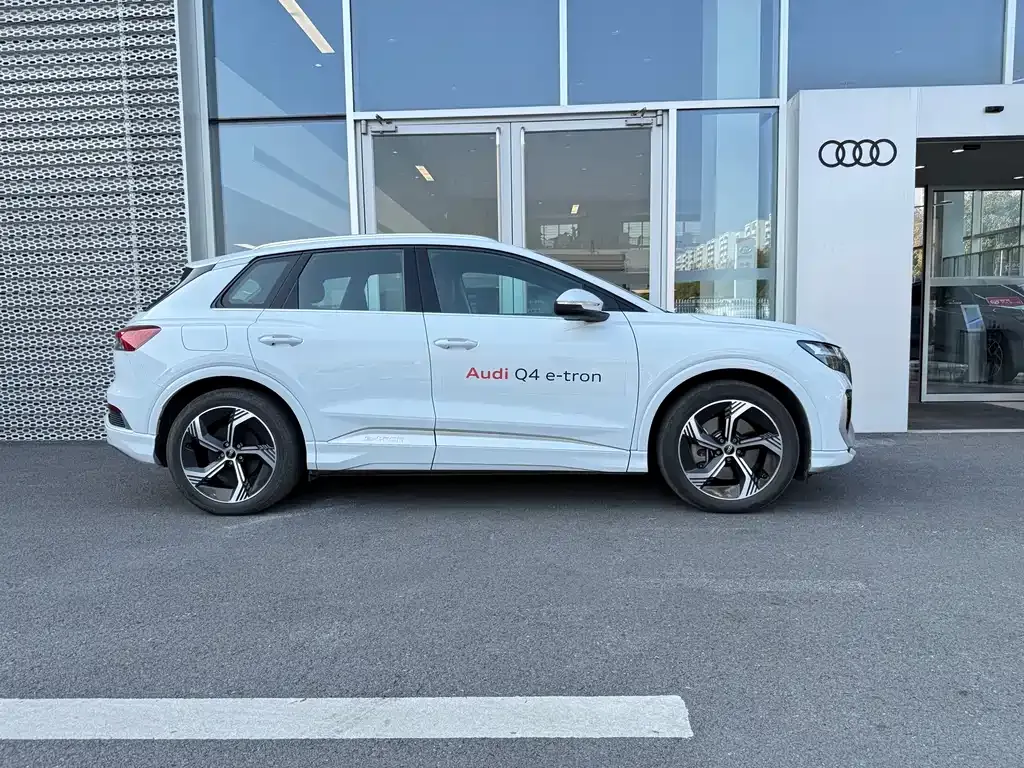 Audi Q4 e-tron 2024 из CN, фото 3