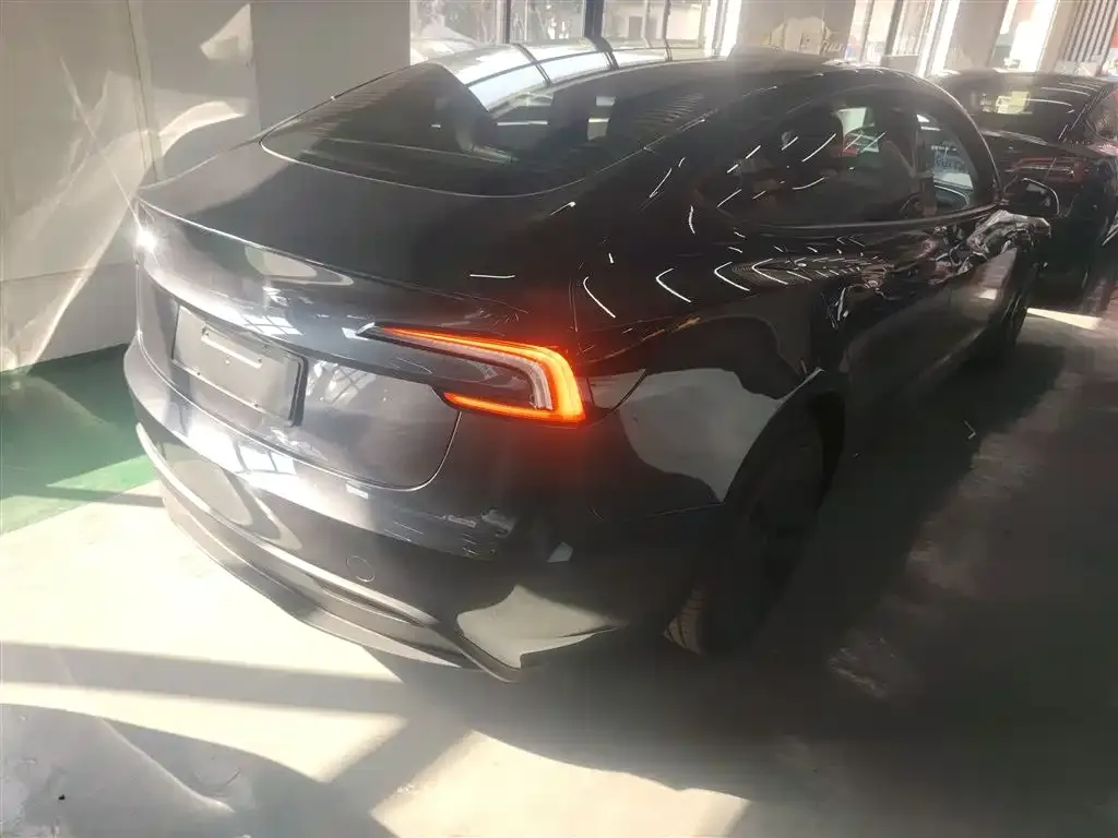 Tesla Model 3 2024 из CN, фото 7