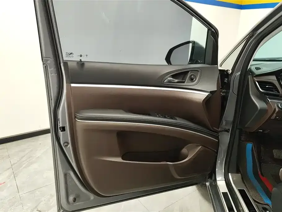 Buick GL8 2022 из CN, фото 7