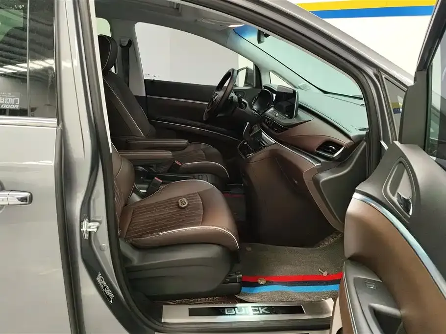 Buick GL8 2022 из CN, фото 8
